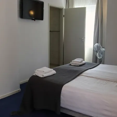 Hotel 1711-3